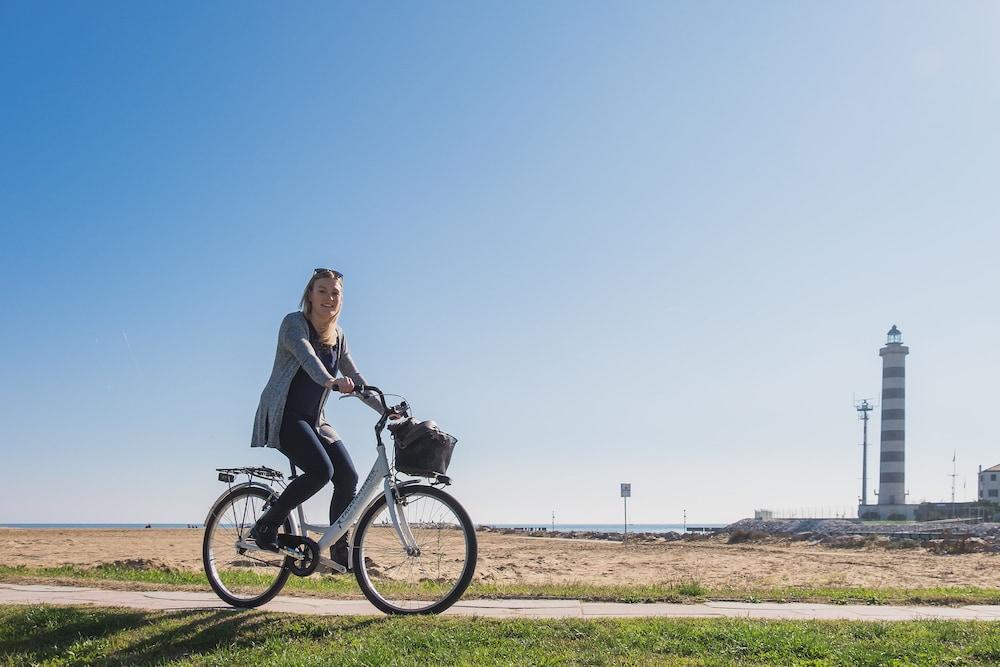 فندق وسبا فالكينستاينير جيسولو ليدو دي يسولو المظهر الخارجي الصورة Cycling in the Netherlands