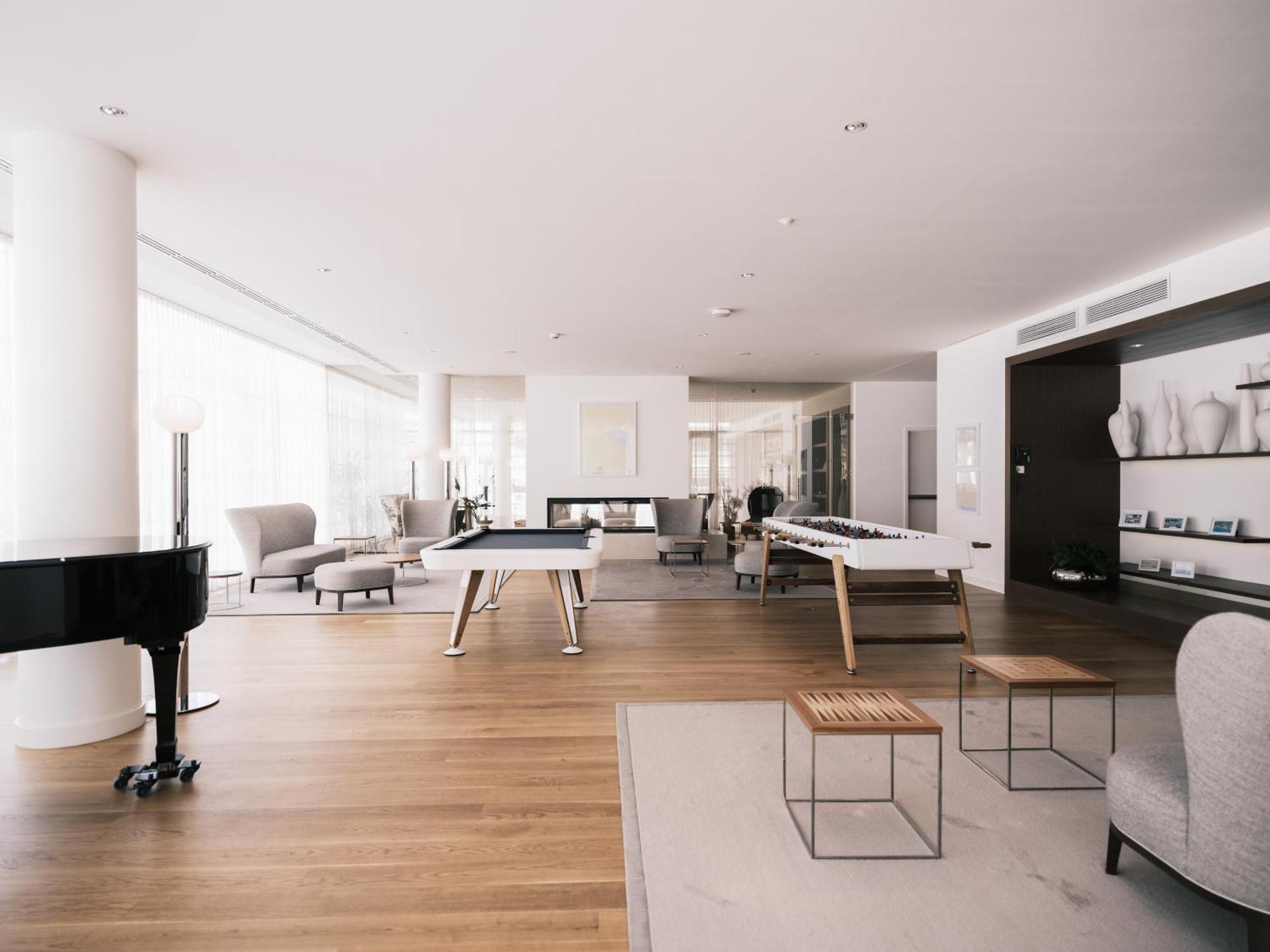 فندق وسبا فالكينستاينير جيسولو ليدو دي يسولو المظهر الخارجي الصورة Interior of the penthouse