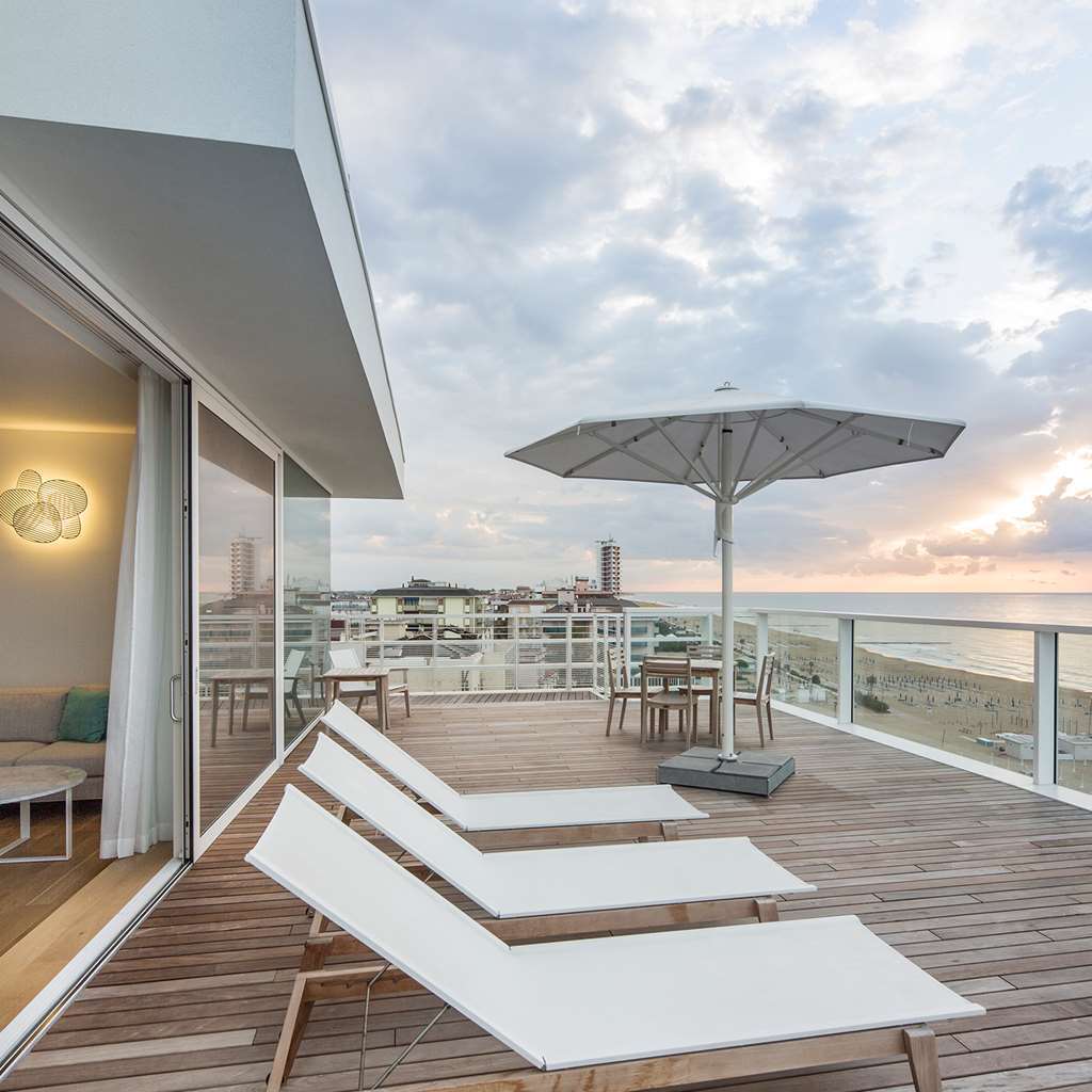 فندق وسبا فالكينستاينير جيسولو ليدو دي يسولو الغرفة الصورة The penthouse